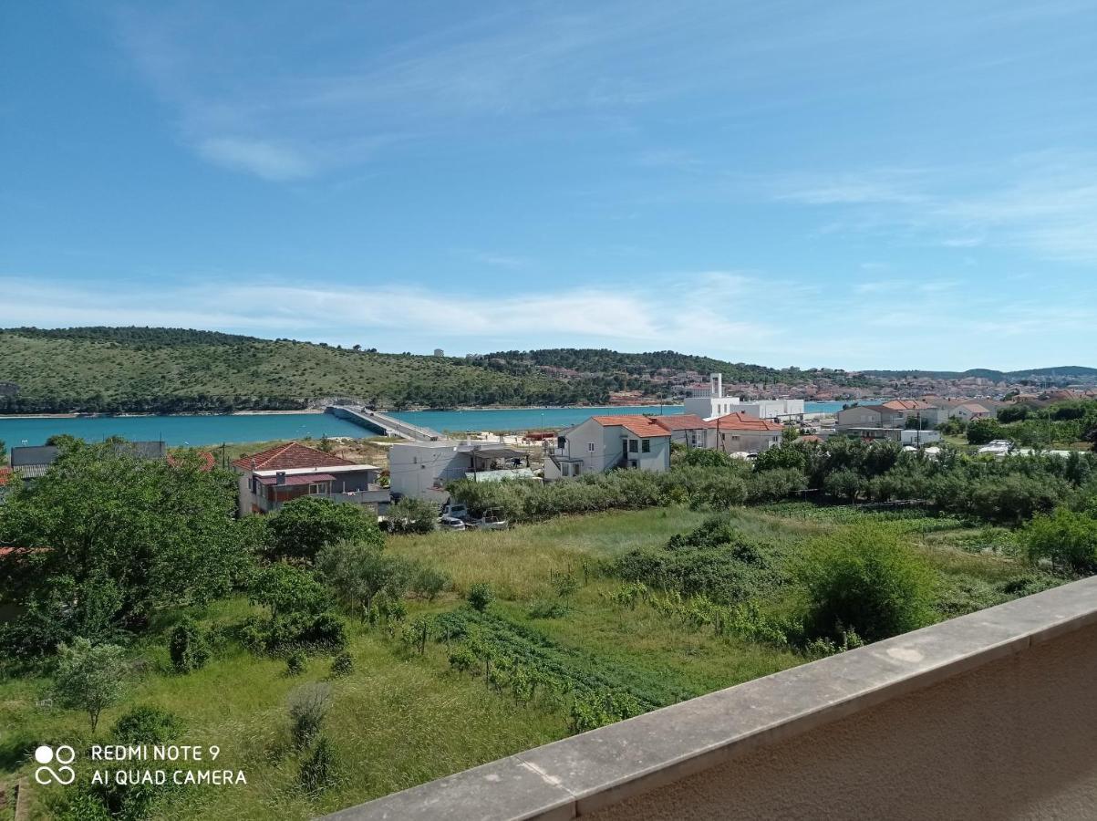Apartmani Barisic Trogir Exterior foto